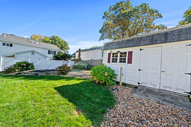 4 Hayward Pl, Hudson, NH 03051