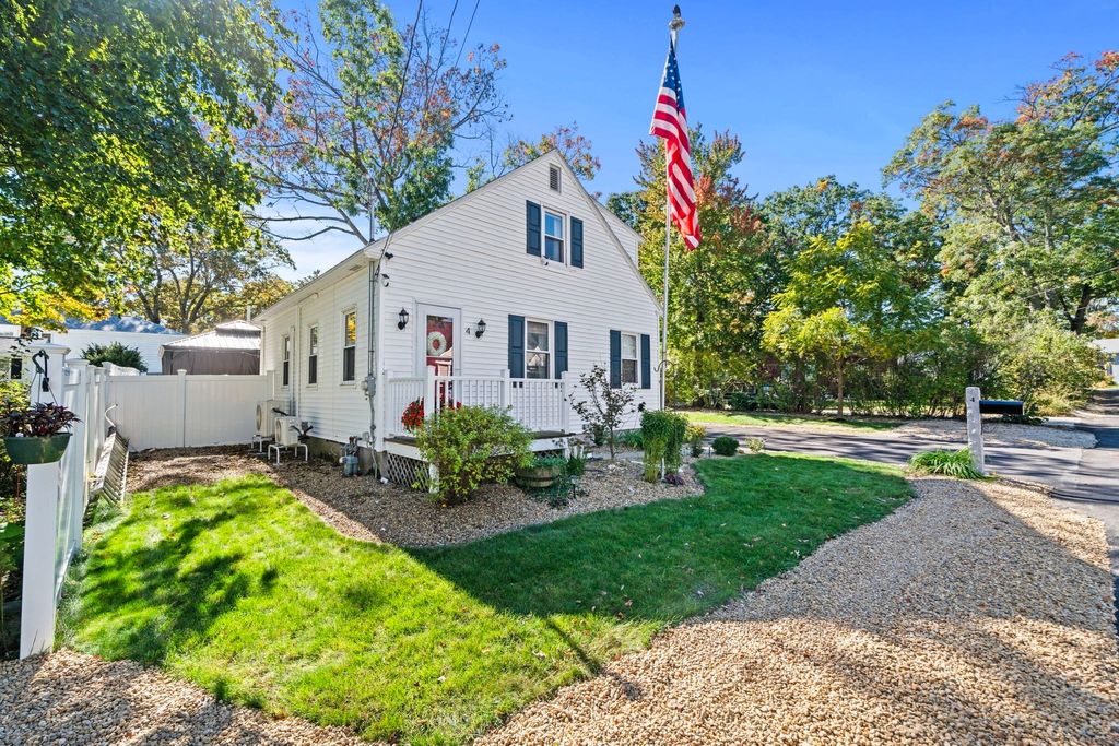 4 Hayward Pl, Hudson, NH 03051
