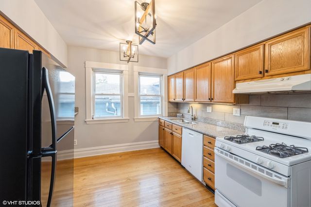 108 Clinton Avenue 2, Oak Park, IL 60302