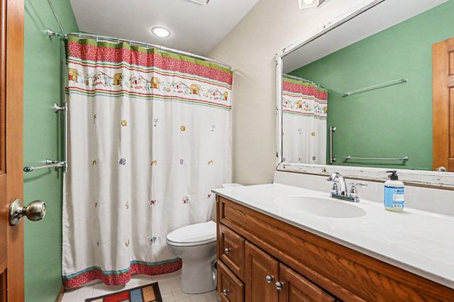 3020 Kalarama Avenue, Portage City, MI 49024