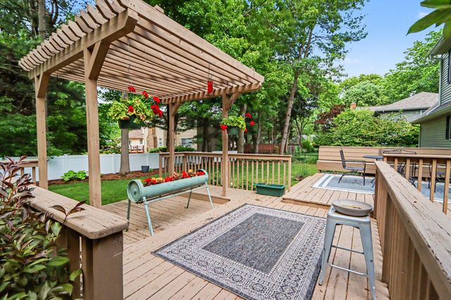 3020 Kalarama Avenue, Portage City, MI 49024