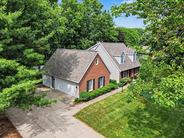 3020 Kalarama Avenue, Portage City, MI 49024