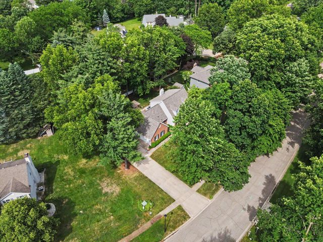 3020 Kalarama Avenue, Portage City, MI 49024
