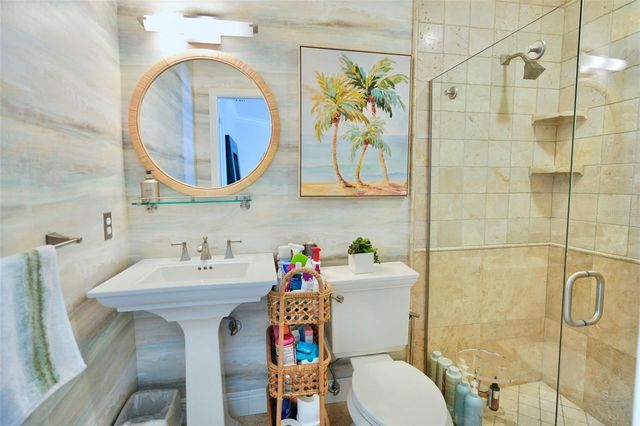 4717 E TRAILS DRIVE, Sarasota, FL 34232