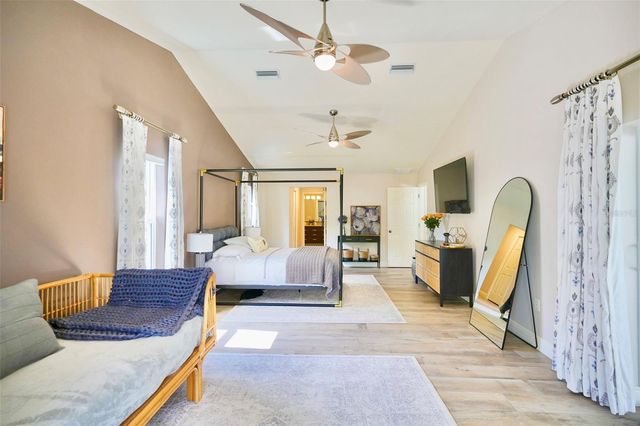 4717 E TRAILS DRIVE, Sarasota, FL 34232