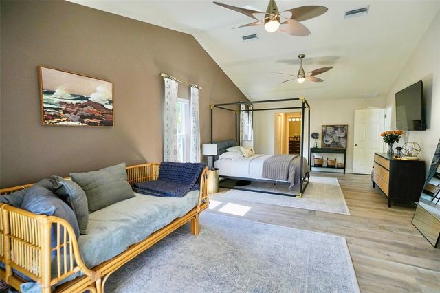 4717 E TRAILS DRIVE, Sarasota, FL 34232