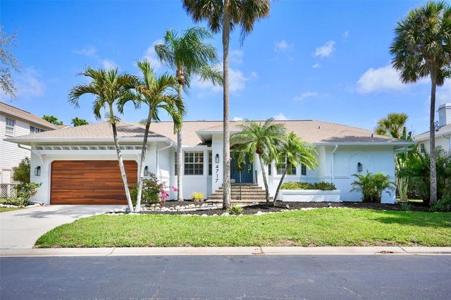 4717 E TRAILS DRIVE, Sarasota, FL 34232