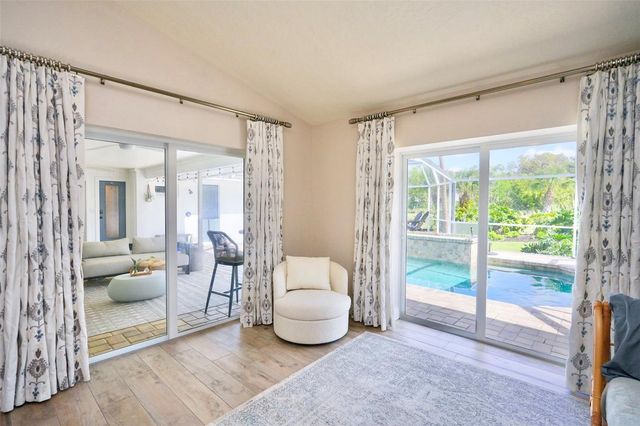 4717 E TRAILS DRIVE, Sarasota, FL 34232