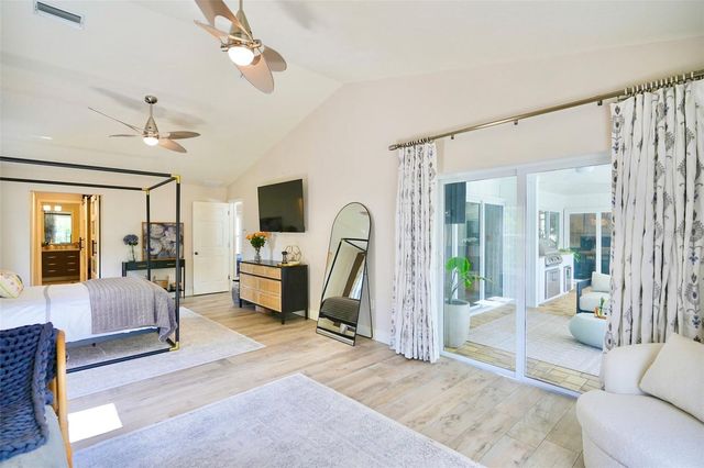 4717 E TRAILS DRIVE, Sarasota, FL 34232