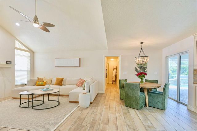 4717 E TRAILS DRIVE, Sarasota, FL 34232