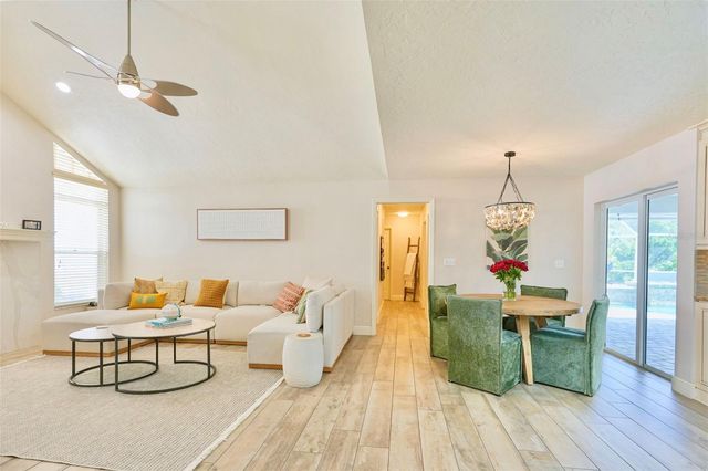 4717 E TRAILS DRIVE, Sarasota, FL 34232