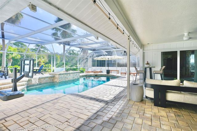 4717 E TRAILS DRIVE, Sarasota, FL 34232