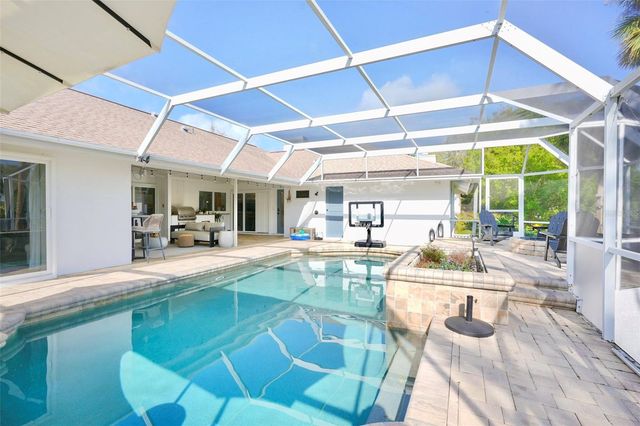 4717 E TRAILS DRIVE, Sarasota, FL 34232