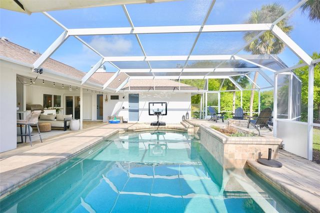 4717 E TRAILS DRIVE, Sarasota, FL 34232