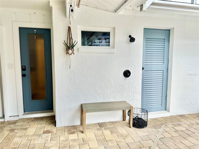 4717 E TRAILS DRIVE, Sarasota, FL 34232