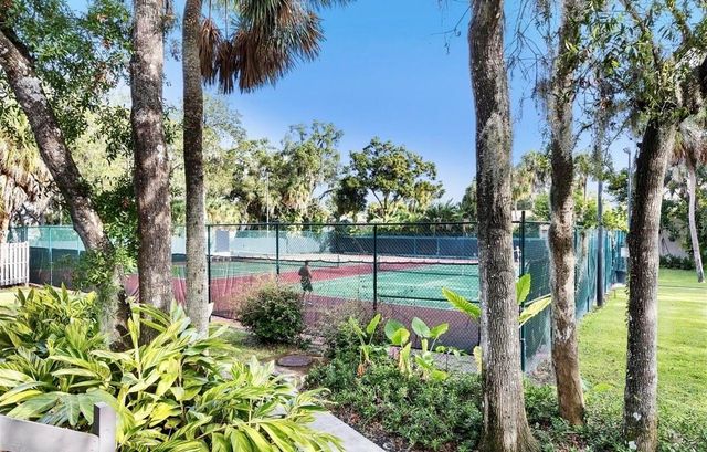 4717 E TRAILS DRIVE, Sarasota, FL 34232