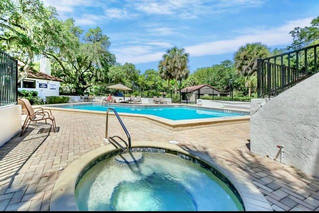 4717 E TRAILS DRIVE, Sarasota, FL 34232