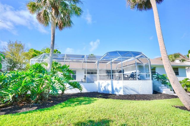 4717 E TRAILS DRIVE, Sarasota, FL 34232