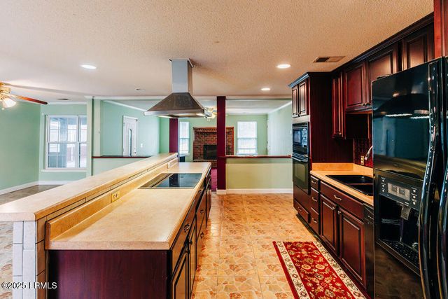 544 Capers Road, Walterboro, SC 29488