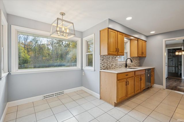 16382 Petro Drive, Mishawaka, IN 46544