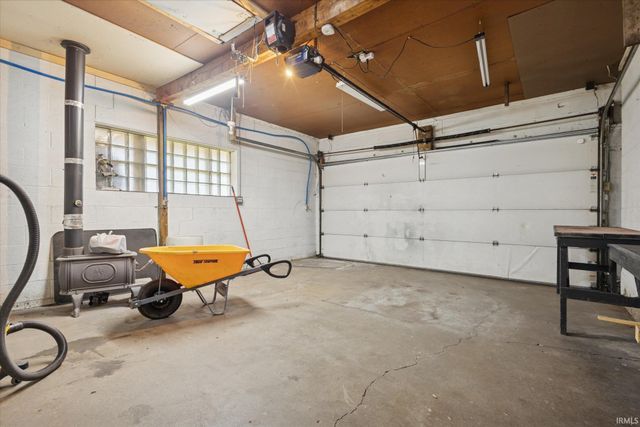 16382 Petro Drive, Mishawaka, IN 46544