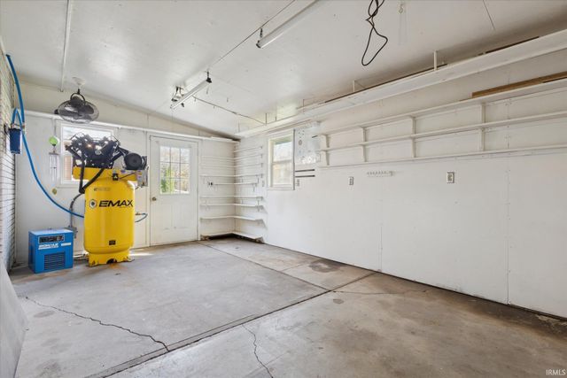 16382 Petro Drive, Mishawaka, IN 46544