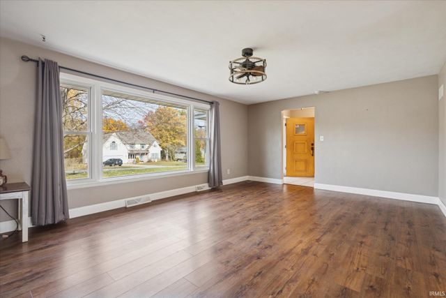 16382 Petro Drive, Mishawaka, IN 46544