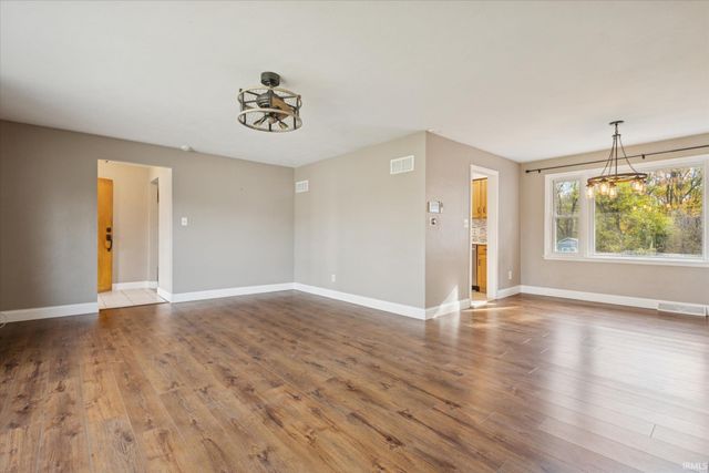 16382 Petro Drive, Mishawaka, IN 46544