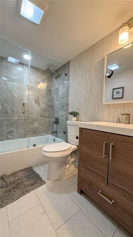 400 SE 10th St 112, Deerfield Beach, FL 33441