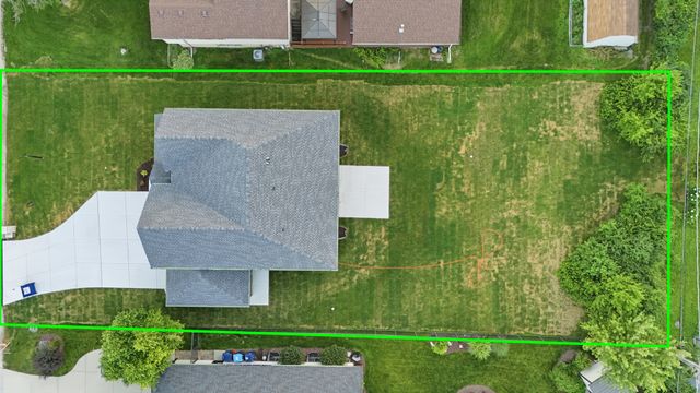 134 Holly Avenue, Darien, IL 60561