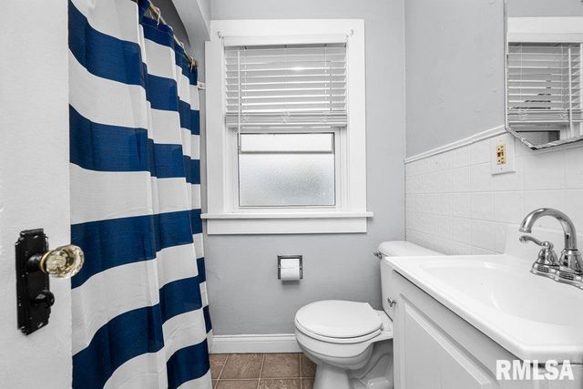 2918 11TH Avenue B, Moline, IL 61265