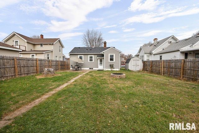 2918 11TH Avenue B, Moline, IL 61265