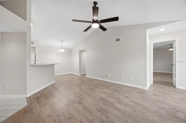 4532 COMMANDER DRIVE 2132, Orlando, FL 32822