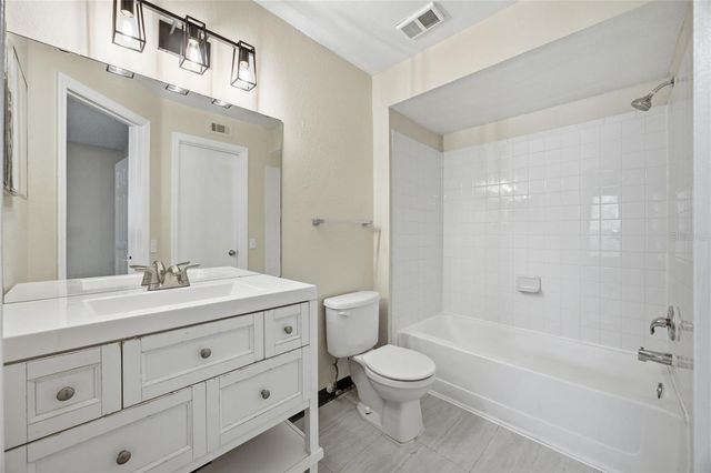 4532 COMMANDER DRIVE 2132, Orlando, FL 32822