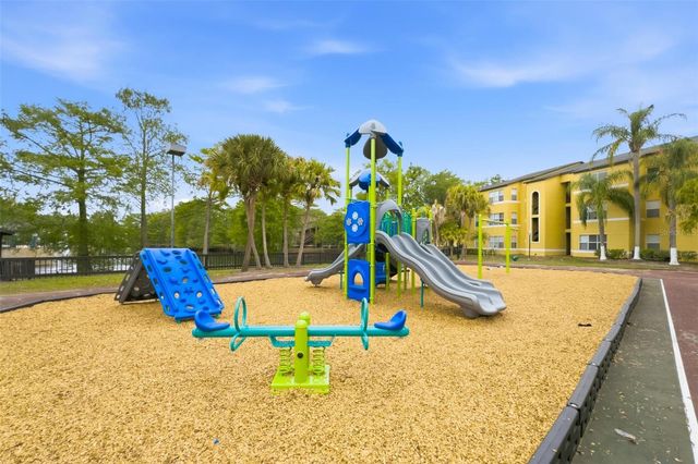 4532 COMMANDER DRIVE 2132, Orlando, FL 32822