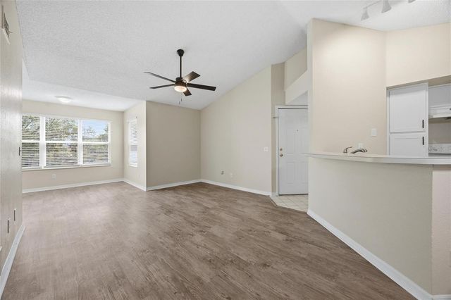 4532 COMMANDER DRIVE 2132, Orlando, FL 32822