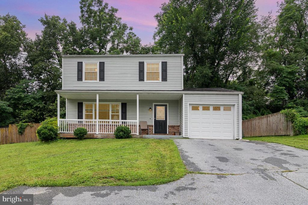 545 CARDINAL DR, Harrisburg, PA 17111