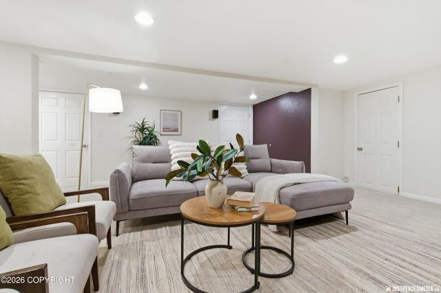 2335 Lord Baranof Drive, Anchorage, AK 99517