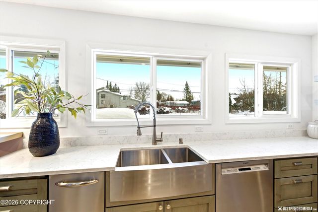 2335 Lord Baranof Drive, Anchorage, AK 99517