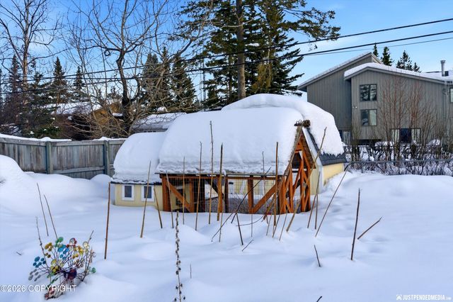 2335 Lord Baranof Drive, Anchorage, AK 99517