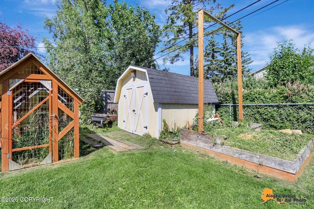 2335 Lord Baranof Drive, Anchorage, AK 99517