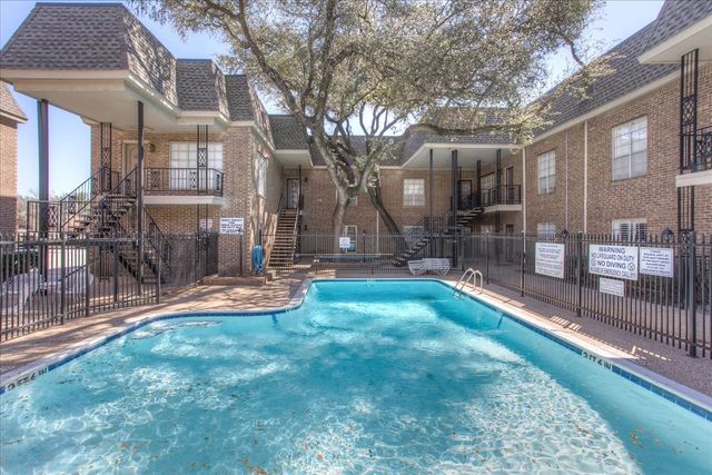 4420 Harlanwood Drive 232, Fort Worth, TX 76109