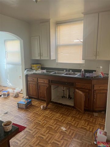 11233 Engleside Street, Detroit, MI 48205