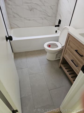 2701 W Haskell Place, Tulsa, OK 74127