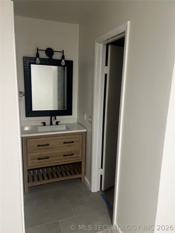 2701 W Haskell Place, Tulsa, OK 74127