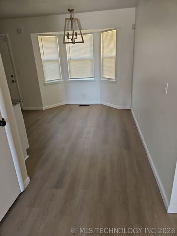 2701 W Haskell Place, Tulsa, OK 74127