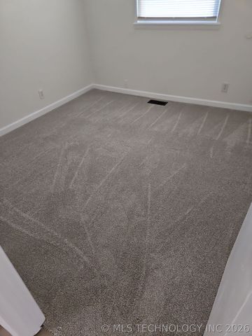 2701 W Haskell Place, Tulsa, OK 74127