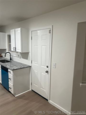 2701 W Haskell Place, Tulsa, OK 74127