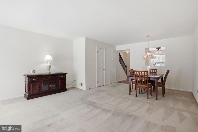 144 LEEDOM WAY, Newtown, PA 18940