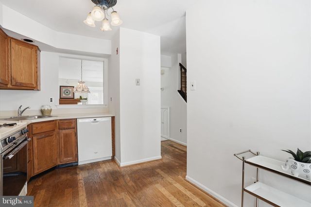 144 LEEDOM WAY, Newtown, PA 18940